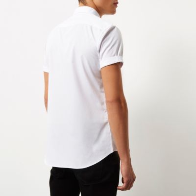 White casual slim fit short sleeve shirt